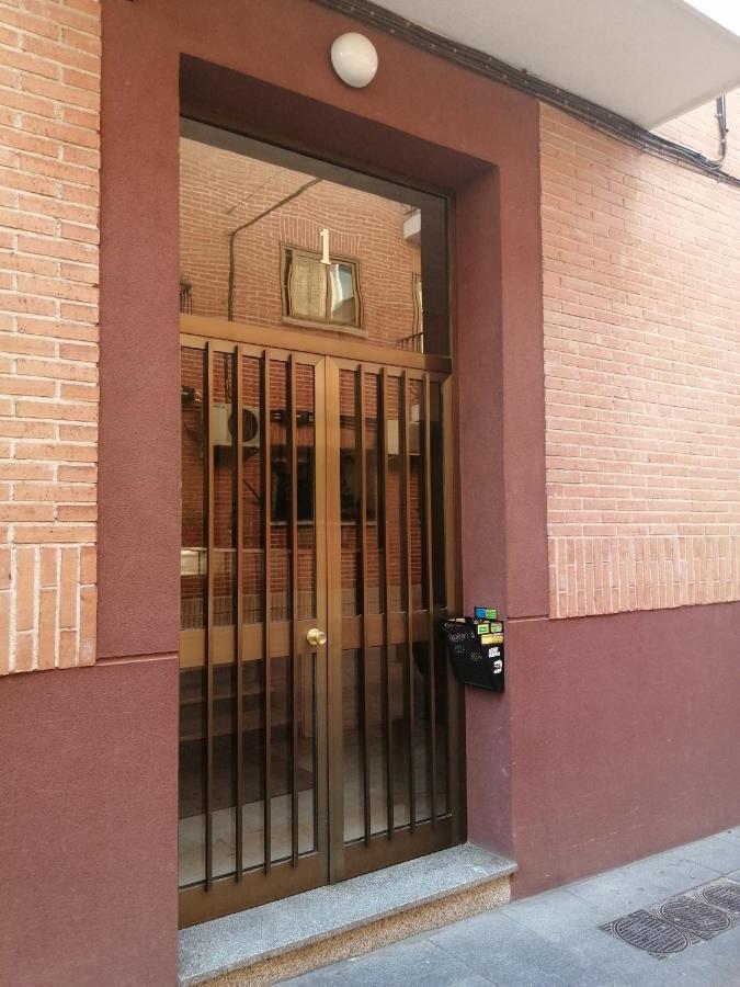 Apartamentos Deluxe Barajas Madrid Exterior foto