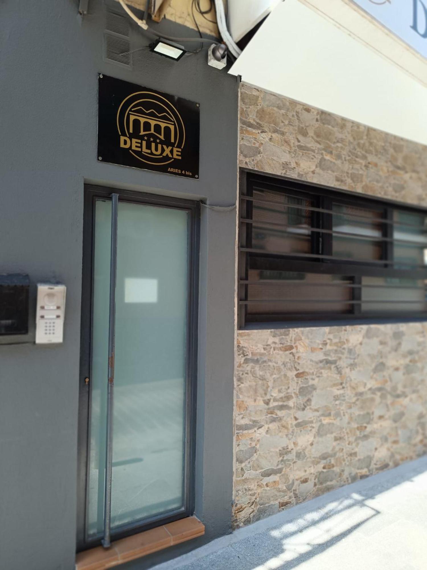 Apartamentos Deluxe Barajas Madrid Exterior foto